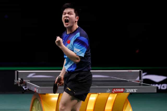 樊振东比赛瞬间 7